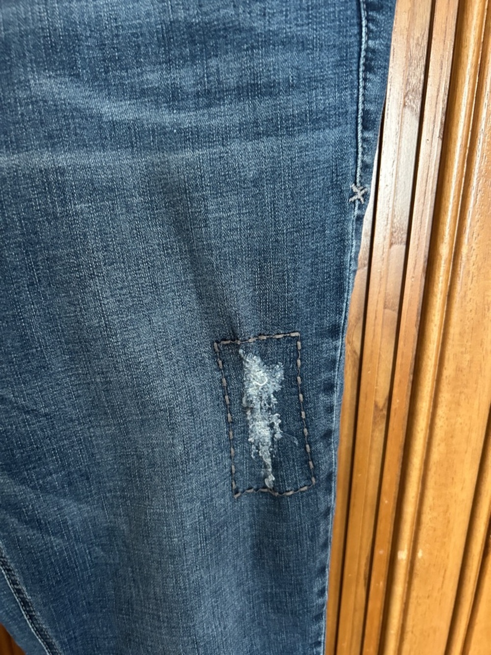 Seven7 Blue Embroidered Cropped Women’s Jeans - Picture 4 of 10